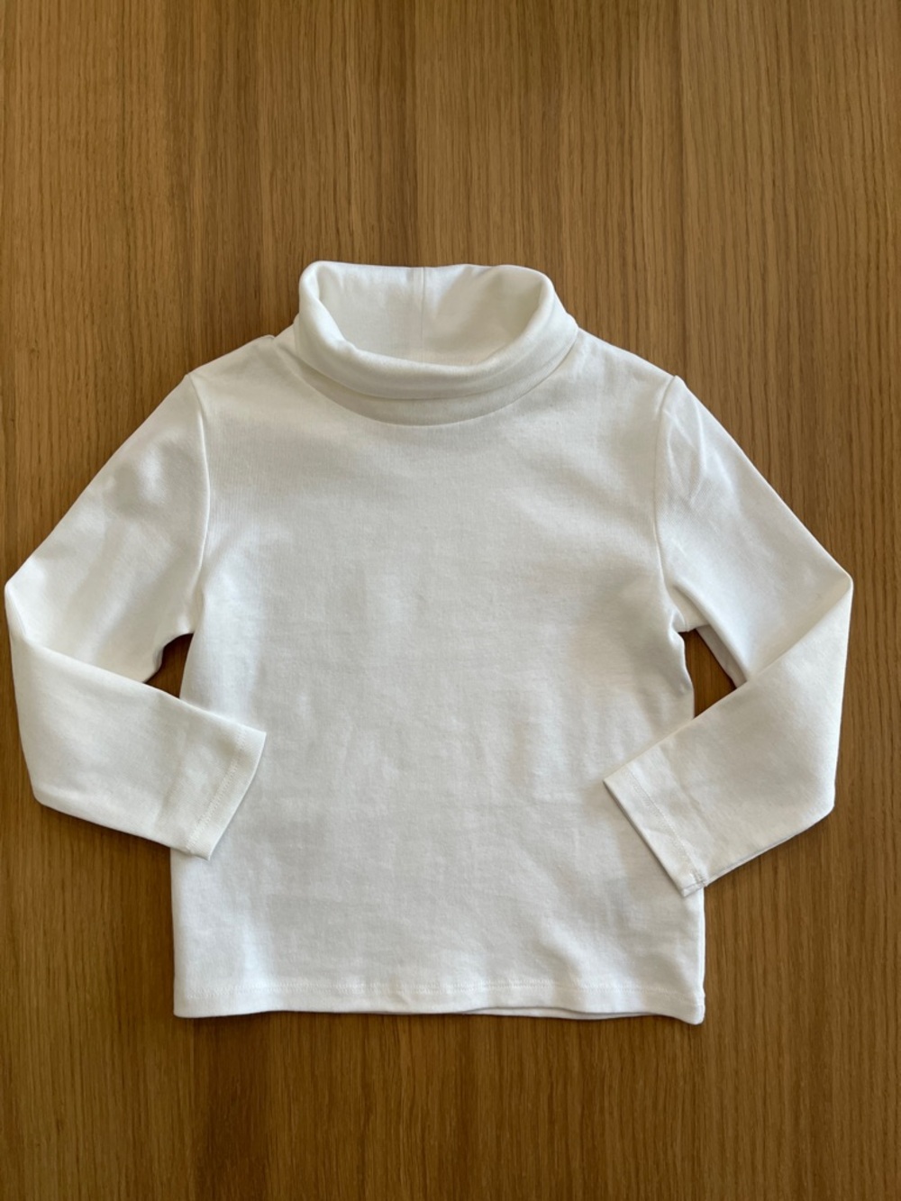 H&M kid’s 100% cotton Turtleneck cotton sweater, white, size 2/4